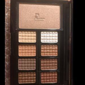 BRAND NEW Doucce Freematic Eyeshadow Palette
